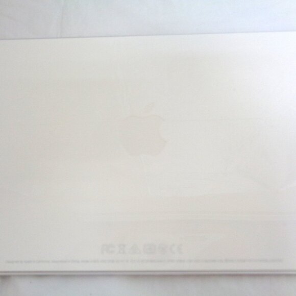Apple Magic Keyboard and Magic Trackpad bundle in box - Picture 3 of 14
